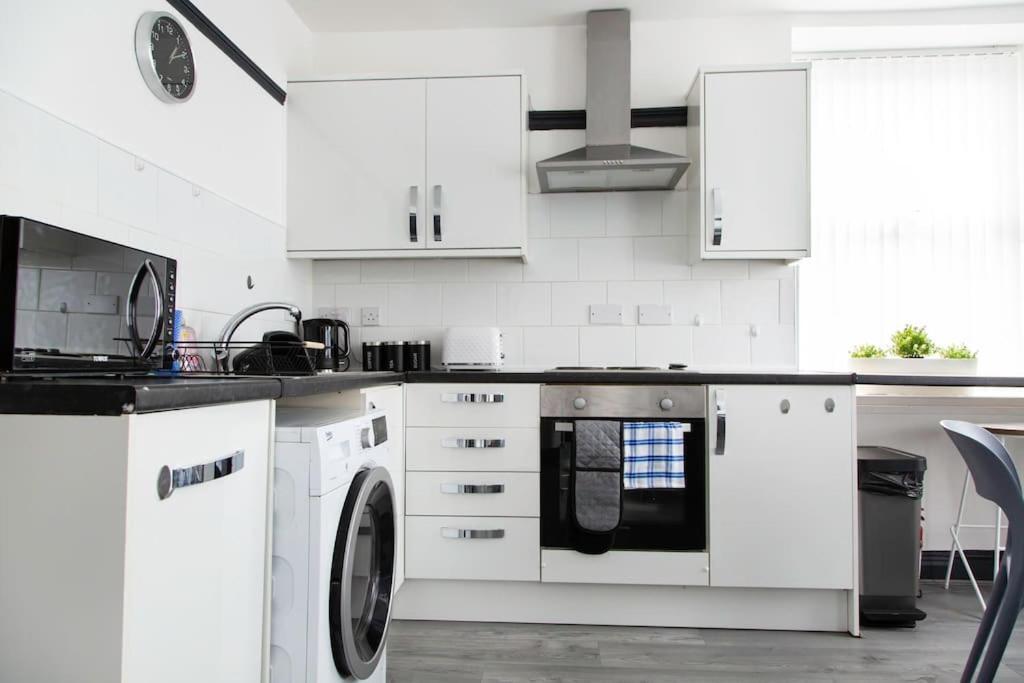 Bootle, Liverpool Modern 1Bed Ftアパートメント エクステリア 写真